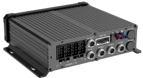 HIKVISION 4-х канальный аналоговый cо слотами HDD+4G